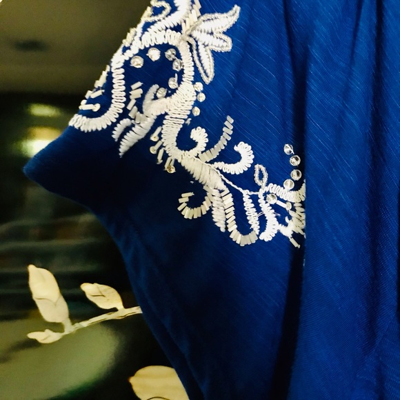 🐳INC two way knit top with embellishment - Picture 3 of 5